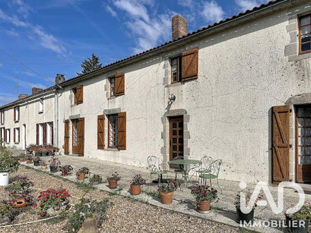 Vente Maison 5 pièces 177 m2 Neuvy Bouin