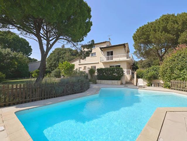 Vente Maison 5 pièces 177 m2 Nimes