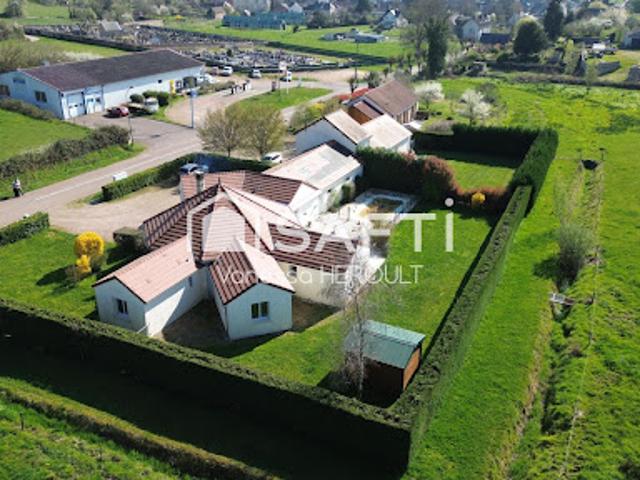 Vente Maison 5 pièces 179 m2 Saint Saulge