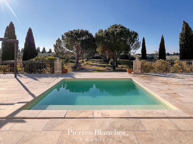 Vente Maison 5 pièces 170 m2 Nimes