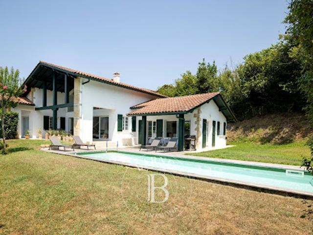 Vente Maison 5 pièces 170 m2 Ascain