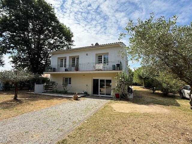 Vente Maison 5 pièces 171 m2 Saintes