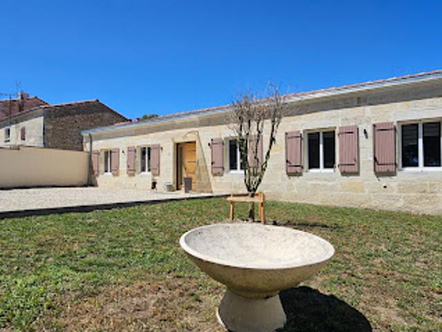 Vente Maison 5 pièces 172 m2 Saintes