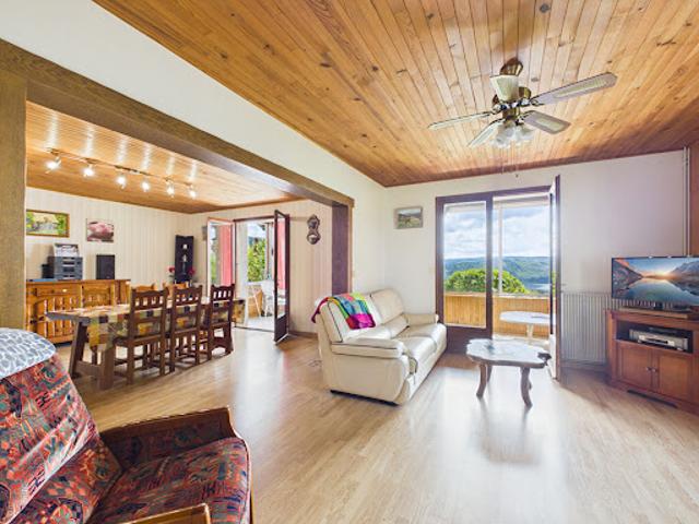 Vente Maison 5 pièces 186 m2 Le Lac d'Issarlès