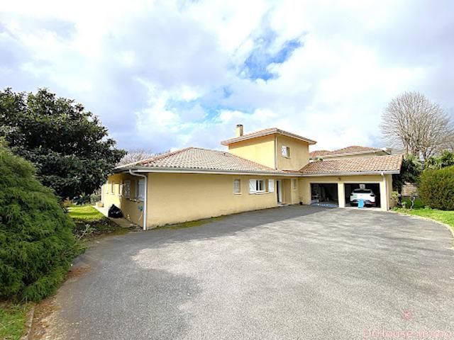 Vente Maison 5 pièces 187 m2 Bayonne