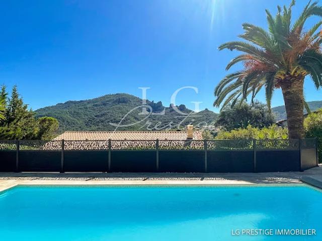 Vente Maison 5 pièces 183.7 m2 Frejus
