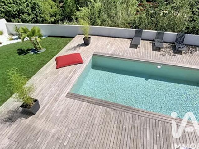Vente Maison 5 pièces 196 m2 Corneilhan