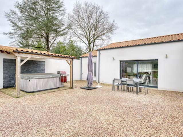 Vente Maison 5 pièces 197 m2 Moutiers les Mauxfaits