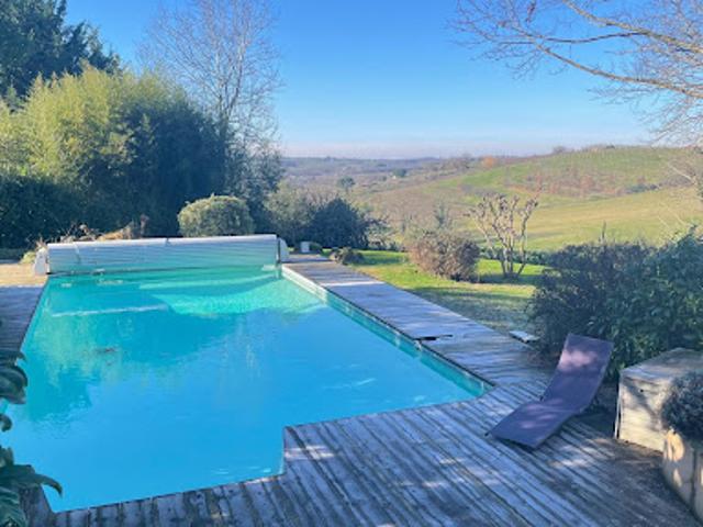 Vente Maison 5 pièces 197 m2 Le Pian sur Garonne