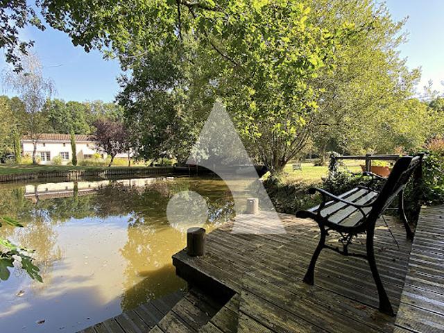 Vente Maison 5 pièces 192 m2 Coutras