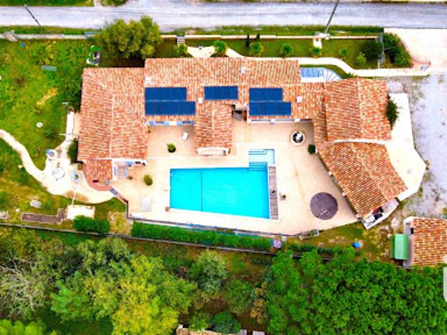 Vente Maison 5 pièces 193 m2 Plan de la Tour