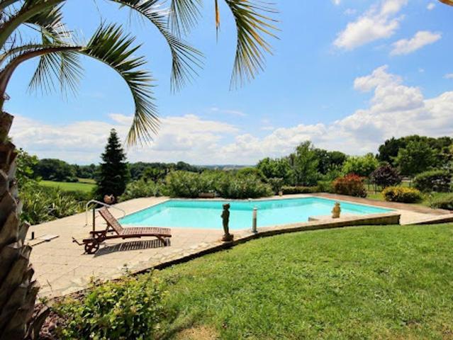 Vente Maison 5 pièces 207 m2 Sauvagnon
