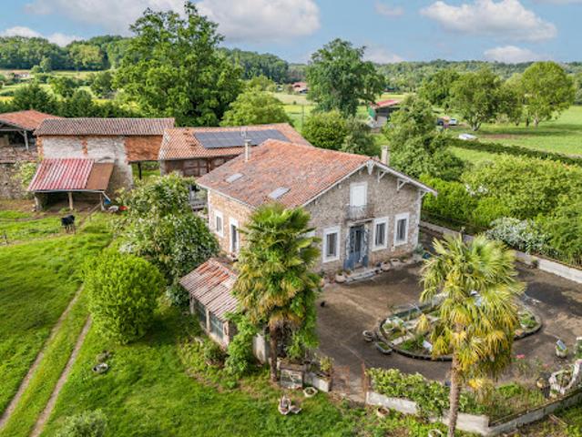 Vente Maison 5 pièces 200 m2 Les Tourreilles