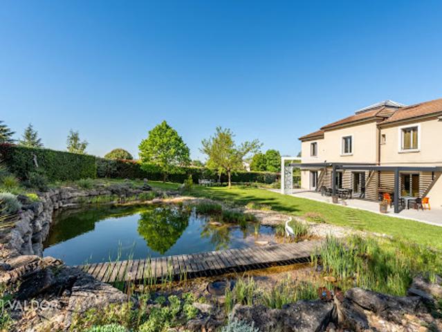 Vente Maison 5 pièces 200 m2 Lissieu