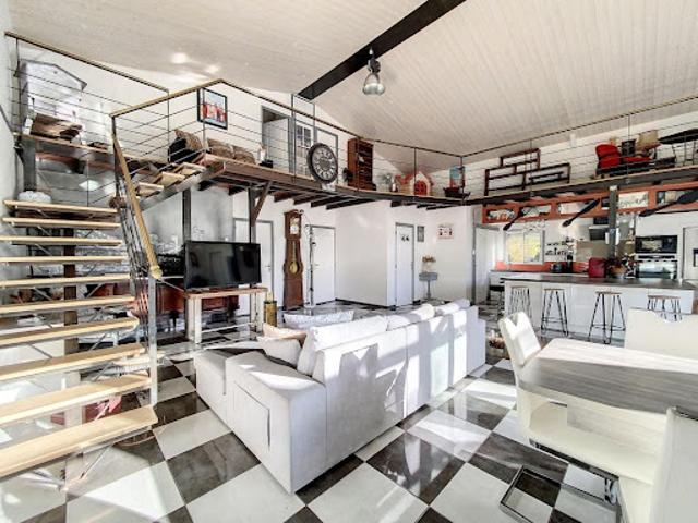 Vente Maison 5 pièces 200 m2 Vendat