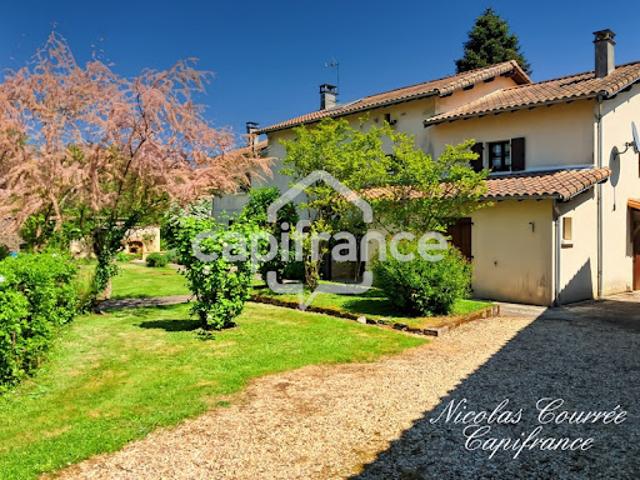 Vente Maison 5 pièces 214 m2 Clussais la Pommeraie
