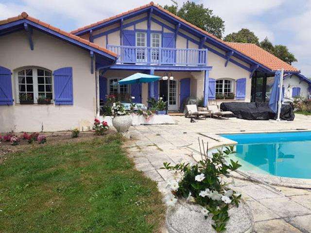 Vente Maison 5 pièces 215 m2 Saint Martin de Hinx