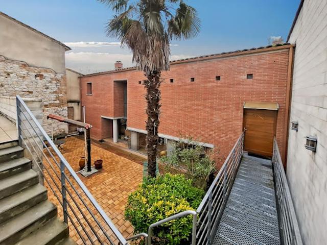Vente Maison 5 pièces 217 m2 Beaumont de Lomagne
