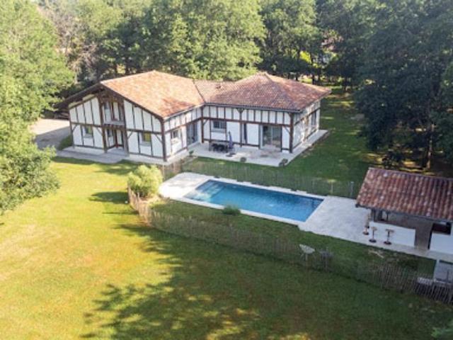 Vente Maison 5 pièces 218 m2 Ygos Saint Saturnin