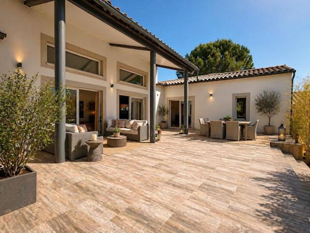 Vente Maison 5 pièces 210 m2 Castillon du Gard