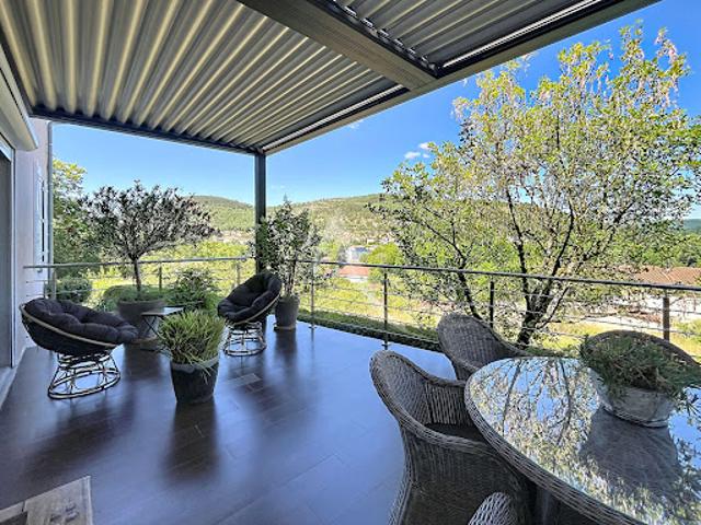 Vente Maison 5 pièces 210 m2 Douelle