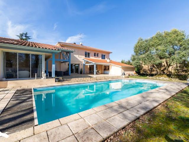 Vente Maison 5 pièces 226.74 m2 Le passage