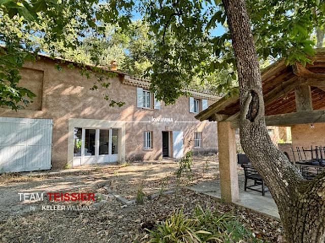 Vente Maison 5 pièces 220 m2 Eyguières