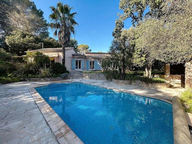 Vente Maison 5 pièces 221 m2 Roquefort les Pins