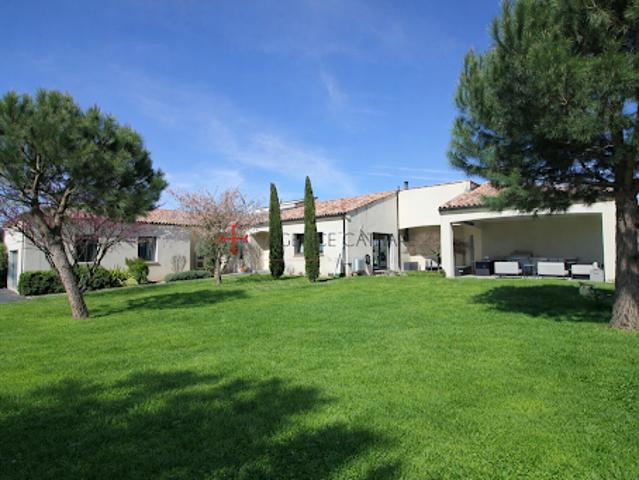 Vente Maison 5 pièces 244 m2 Fréjairolles