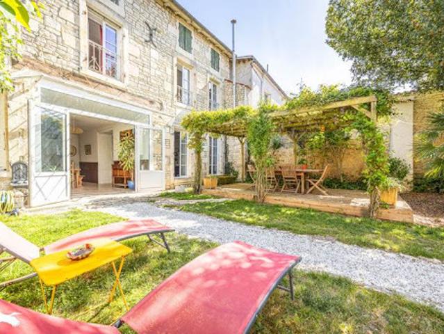 Vente Maison 5 pièces 245 m2 Mauzé sur le Mignon