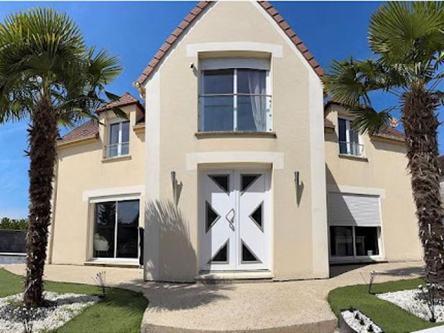 Vente Maison 5 pièces 246 m2 Compigny
