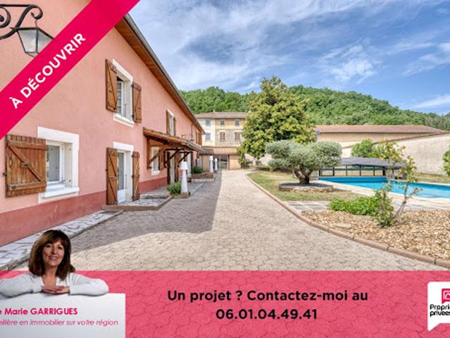 Vente Maison 5 pièces 257.87 m2 Oytier Saint Oblas
