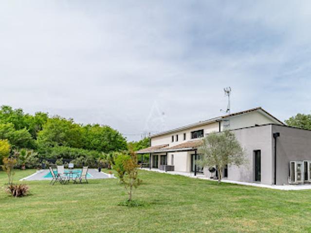 Vente Maison 5 pièces 290 m2 Montberon
