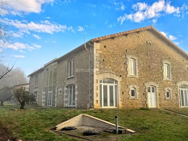 Vente Maison 5 pièces 595 m2 Saint Vallier