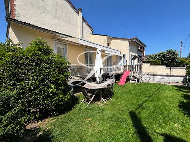 Vente Maison 5 pièces 65 m2 Le Mesnil le Roi