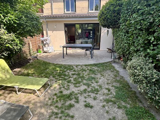 Vente Maison 5 pièces 77 m2 Sainte genevieve des bois