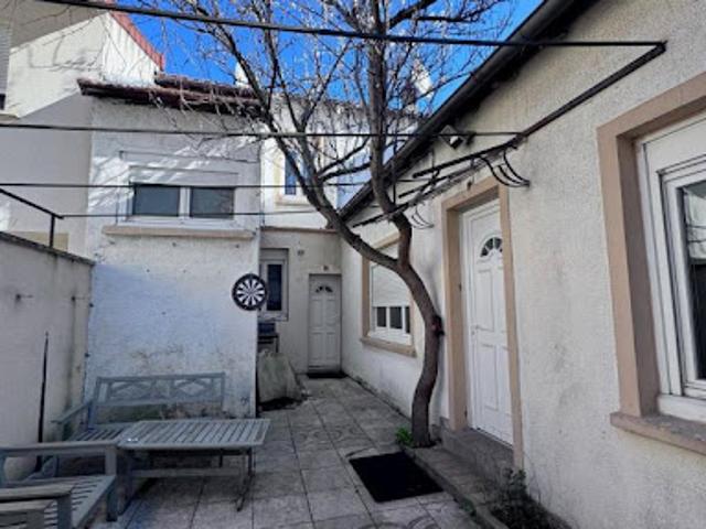Vente Maison 5 pièces 80 m2 Saint Denis