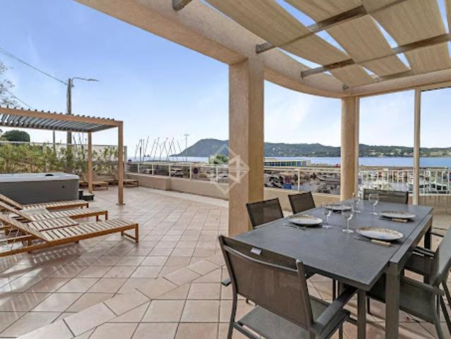 Vente Maison 5 pièces 81 m2 La Seyne sur Mer