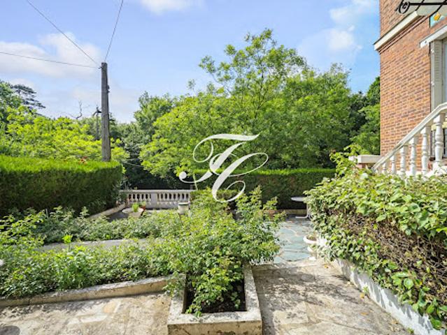 Vente Maison 5 pièces 86 m2 Garches