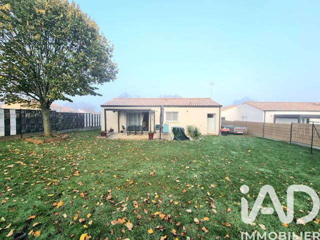 Vente Maison 5 pièces 89 m2 Saint Hilaire le Vouhis