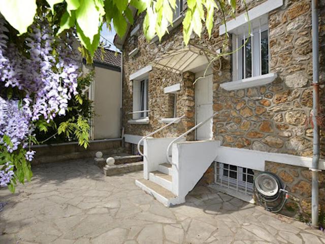 Vente Maison 5 pièces 92 m2 Sainte genevieve des bois