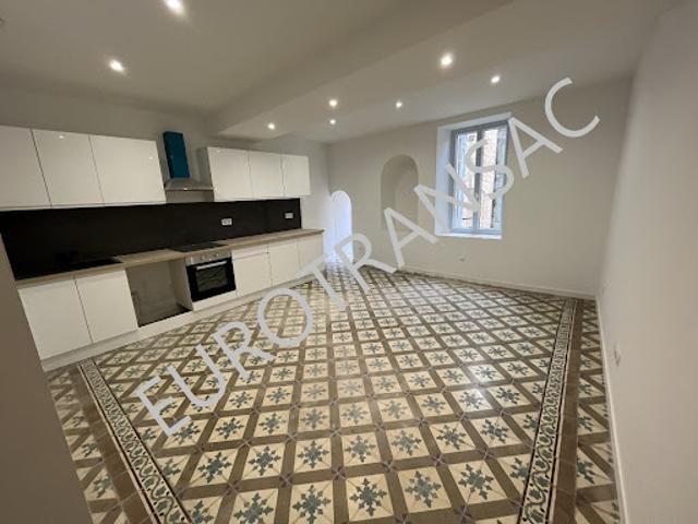 Vente Maison 5 pièces 93 m2 Montagnac