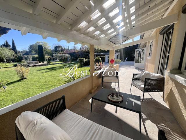 Vente Maison 5 pièces 93 m2 Nimes