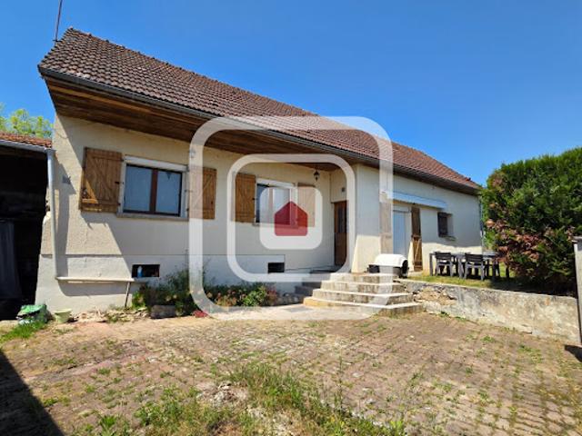 Vente Maison 5 pièces 94 m2 Bourg et Comin