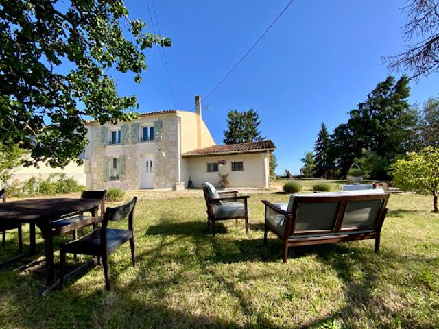 Vente Maison 5 pièces 94 m2 Saint Simon de Bordes