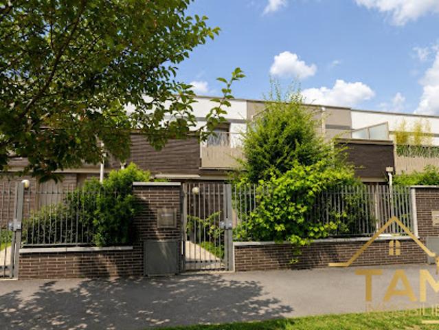 Vente Maison 5 pièces 95.3 m2 Saint Cyr l'Ecole