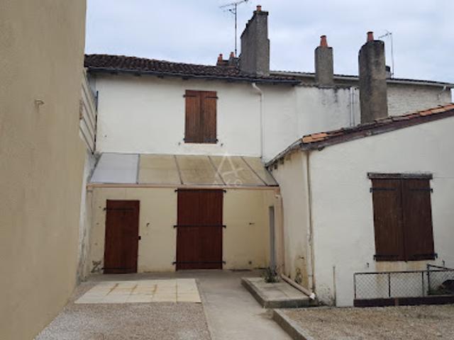 Vente Maison 5 pièces 95 m2 Ruffec