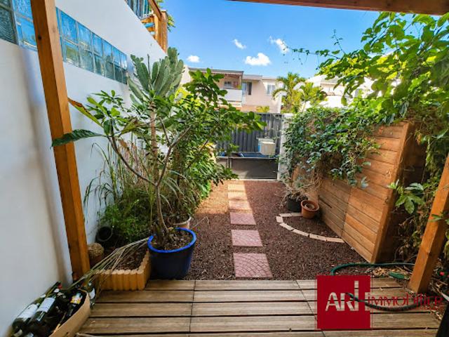 Vente Maison 5 pièces 96.66 m2 Saint Pierre