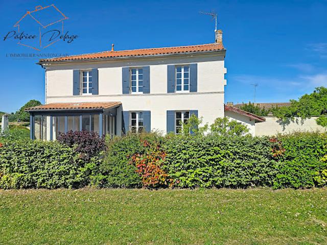 Vente Maison 5 pièces 96 m2 Saint Ciers du Taillon
