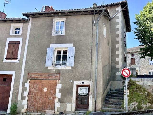 Vente Maison 5 pièces 97.45 m2 Chabanais
